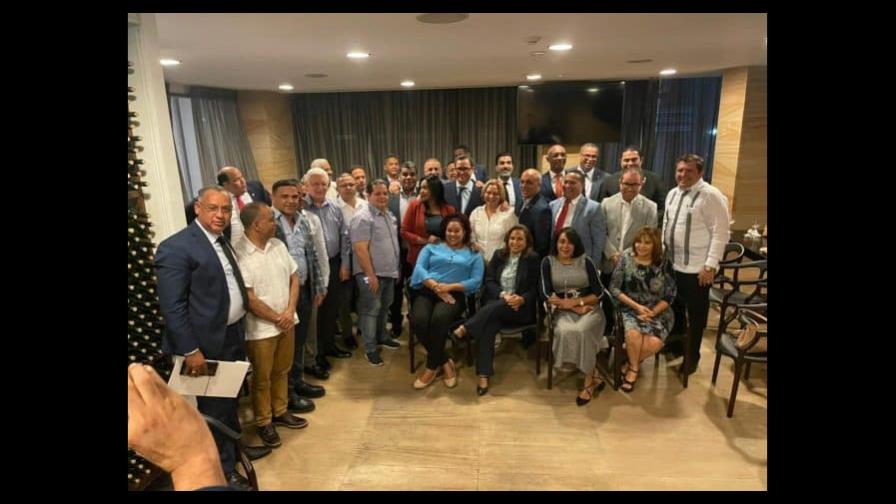 Eugenio Cedeño asegura 35 diputados impulsan a Eddy Olivares como presidente del PRM