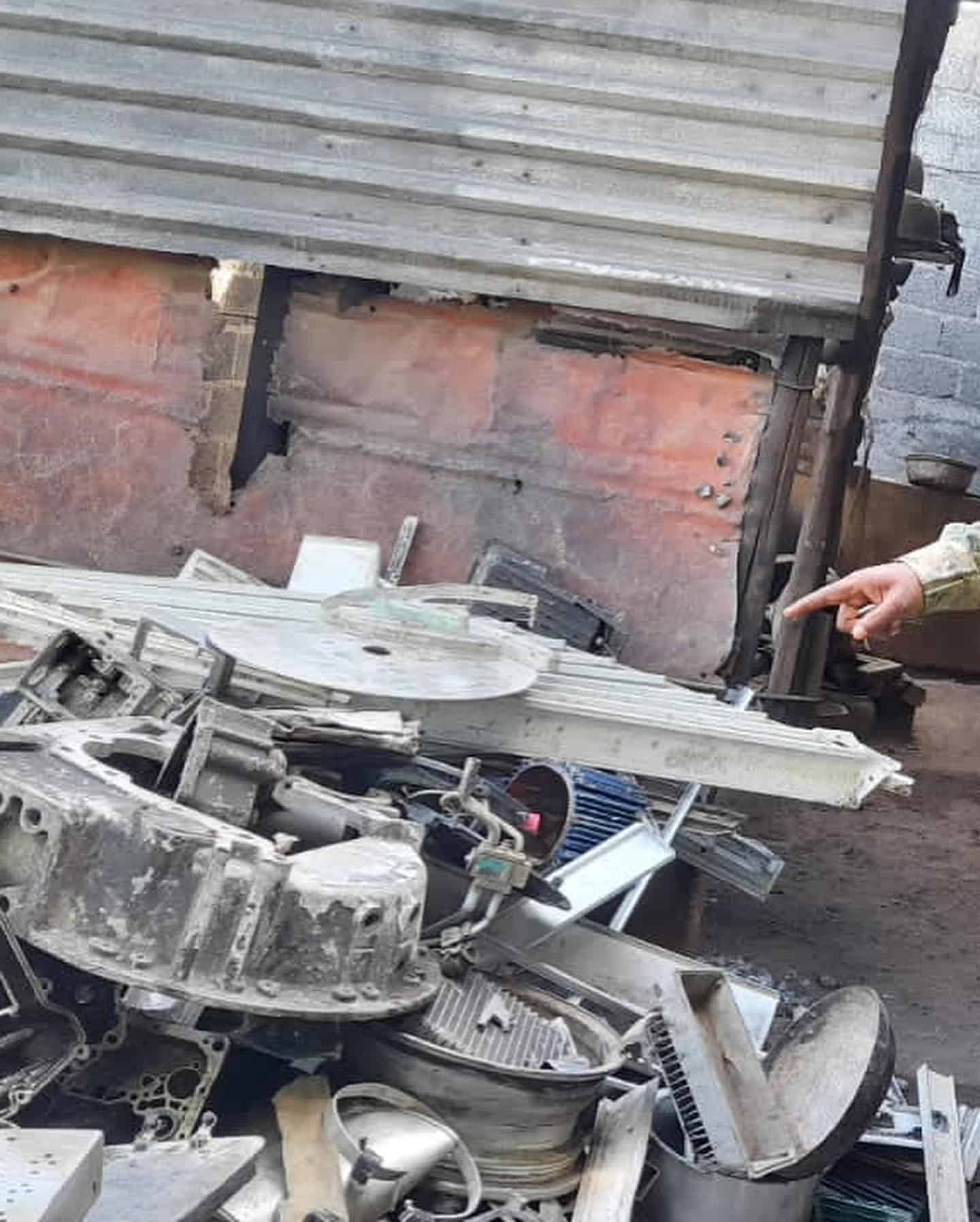 Agentes del Servicio Nacional de Protección Ambiental  durante el operativo de cierre 