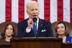 Biden busca 10,000 millones de dólares de ayuda a Ucrania