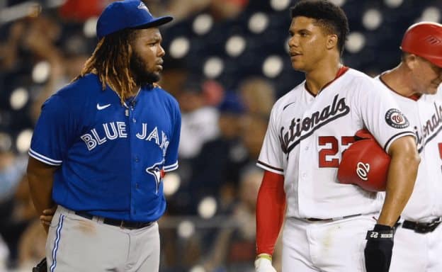 Los números de Vladimir Guerrero Jr., (izquierda) y Juan Soto, podrían ser afectados por un paro en Grandes Ligas. 