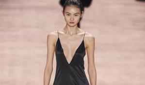 Saint Laurent viste de sobriedad la Semana de la Moda de París