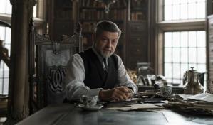 Andy Serkis: "Las habilidades de Alfred es lo único que realmente lo une a Batman"