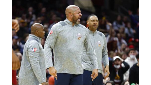 La NBA multa al coach de Cavaliers por estallar contra árbitros