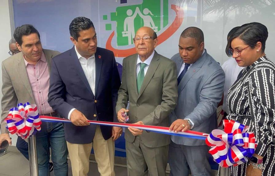 Idoppril inaugura nueva oficina en La Vega