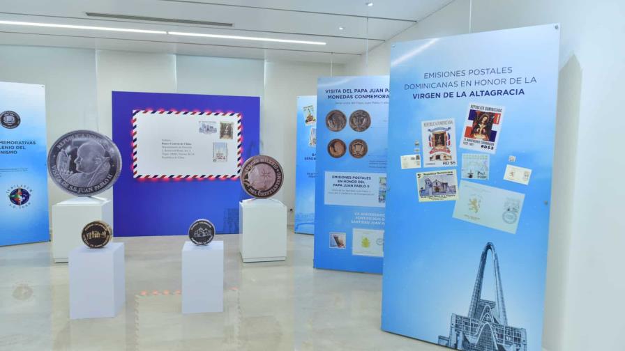 Banco Central inaugura exposición La cultura religiosa en la filatelia dominicana