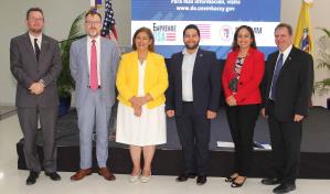 Embajada de EEUU en RD celebra junto a PUCMM feria "Emprende USA"