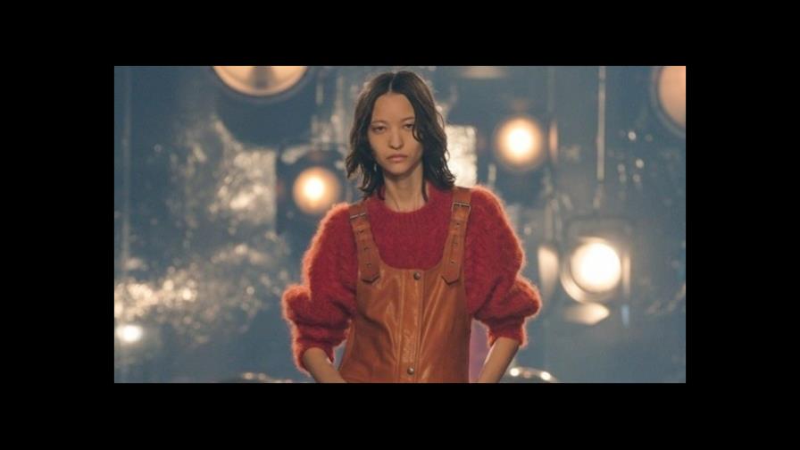 Isabel Marant juega a los contrastes en la pasarela de París