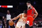 Hawks reaccionan al final y vencen a Bulls