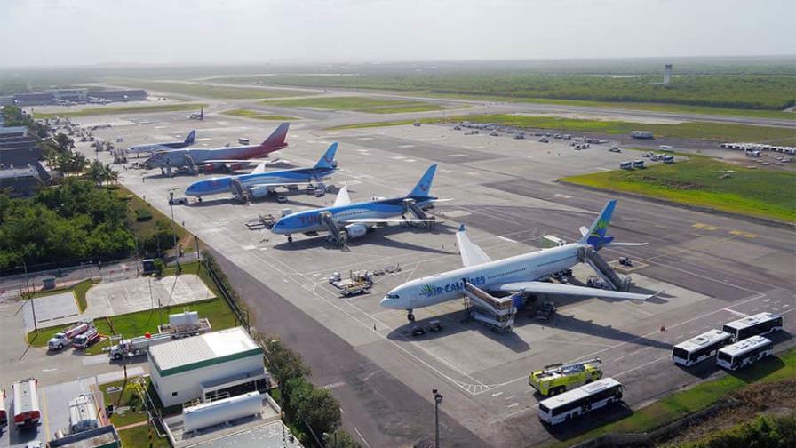 Fueron 282 los ucranianos que salieron en el primer vuelo humanitario desde RD