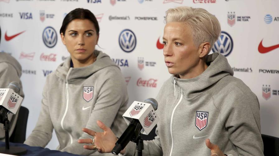 Cone recibe apoyo de jugadoras para seguir presidiendo fútbol femenino USA