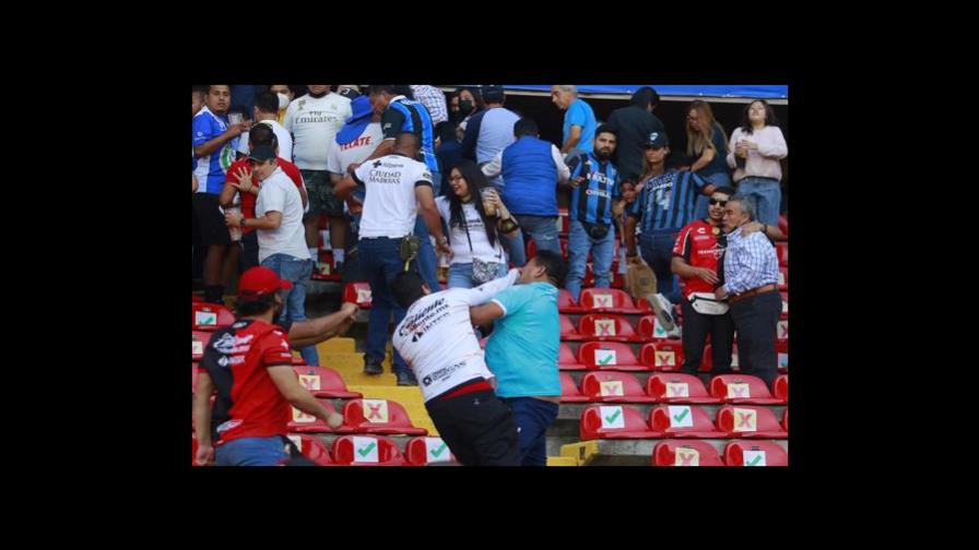 Al menos 22 heridos en violentos enfrentamientos durante partido de fútbol en México