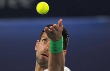 Djokovic ofrece ayuda económica a Stakhovsky, combatiente en Ucrania