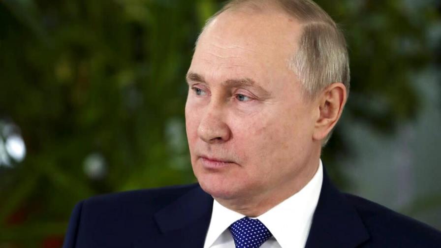 Putin acusa a Ucrania de impedir las evacuaciones humanitarias en Mariúpol