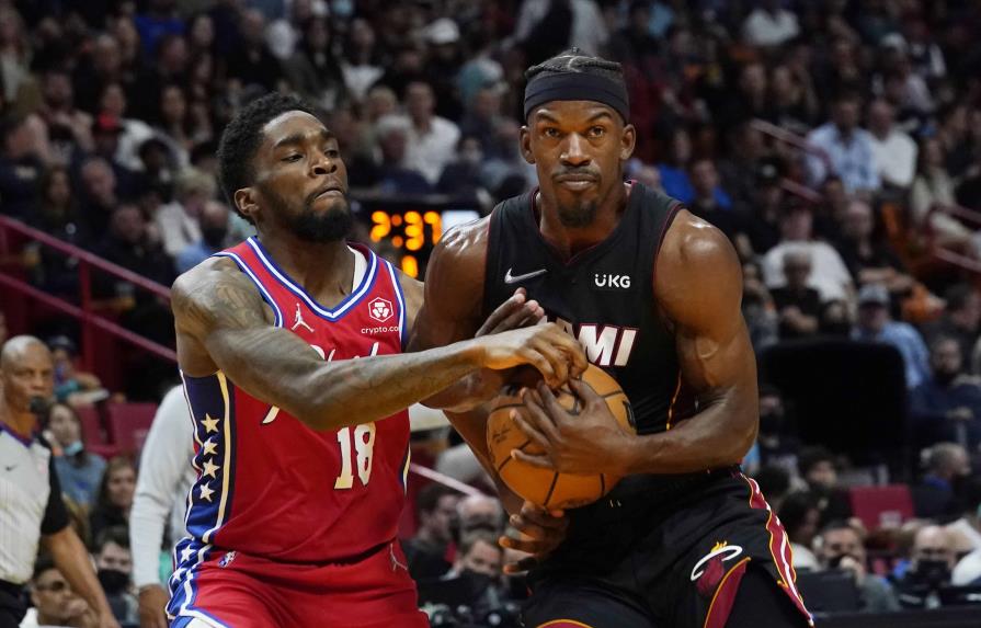 VÍDEO | Heat se impone a 76ers y se separa en el Este de la NBA