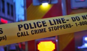 Hombre muere apuñalado y sus hijas resultan heridas tras asalto en su casa en NY