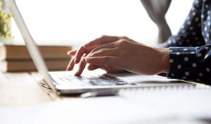 Estudio de LLYC revela "infravaloración" de mujeres líderes frente a los hombres en redes sociales