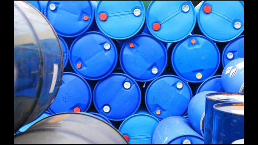 El barril del petróleo Brent araña los 140 dólares, cerca de su récord El barril del petróleo Brent araña los 140 dólares, cerca de su récord