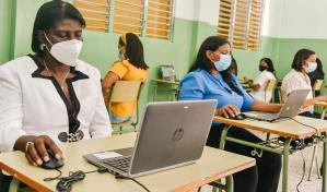 Docentes que ganaron el concurso y entren al sistema estarán a prueba por un año