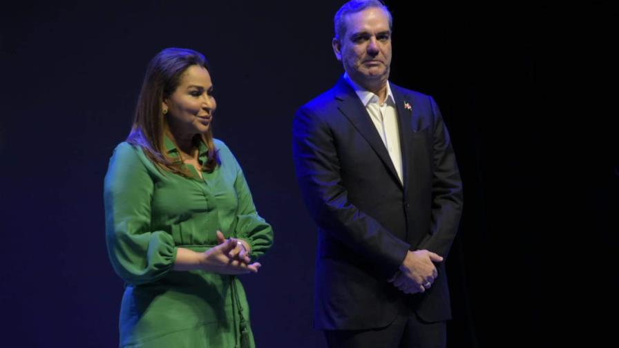 Abinader reconoce que la deuda con las mujeres no ha sido saldada