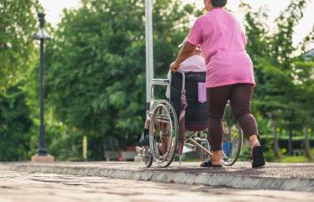 El trabajo poco reconocido de las mujeres: el cuidado