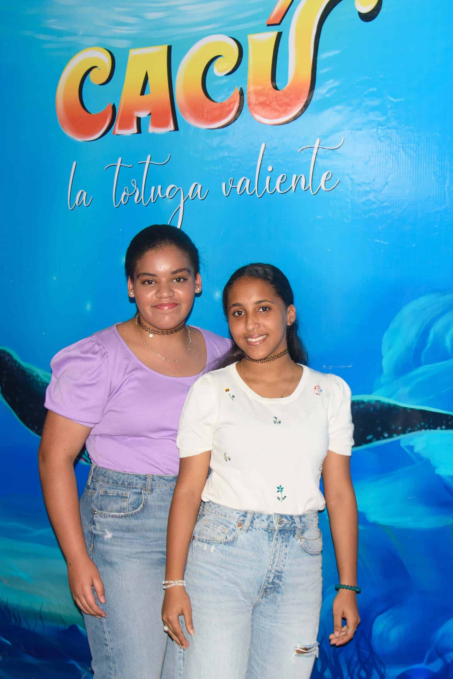 Sharmin Guerrero y Francieles Castillo.