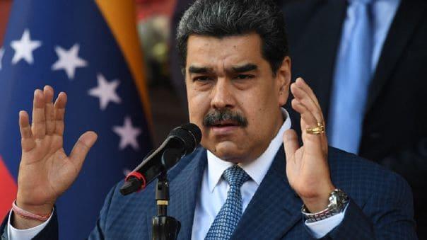 Maduro dice que transmitió a delegación de EEUU voluntad de avanzar en la paz