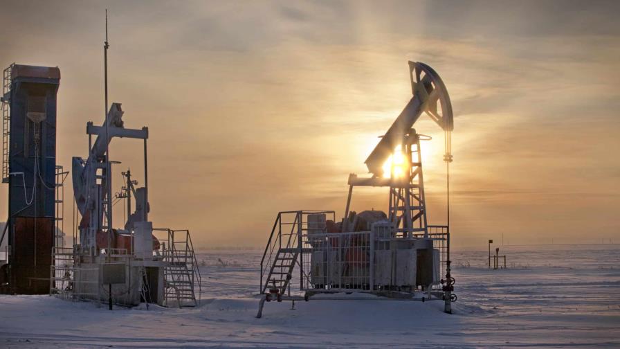 Petróleo de Texas se dispara un 4 % hasta 124 dólares