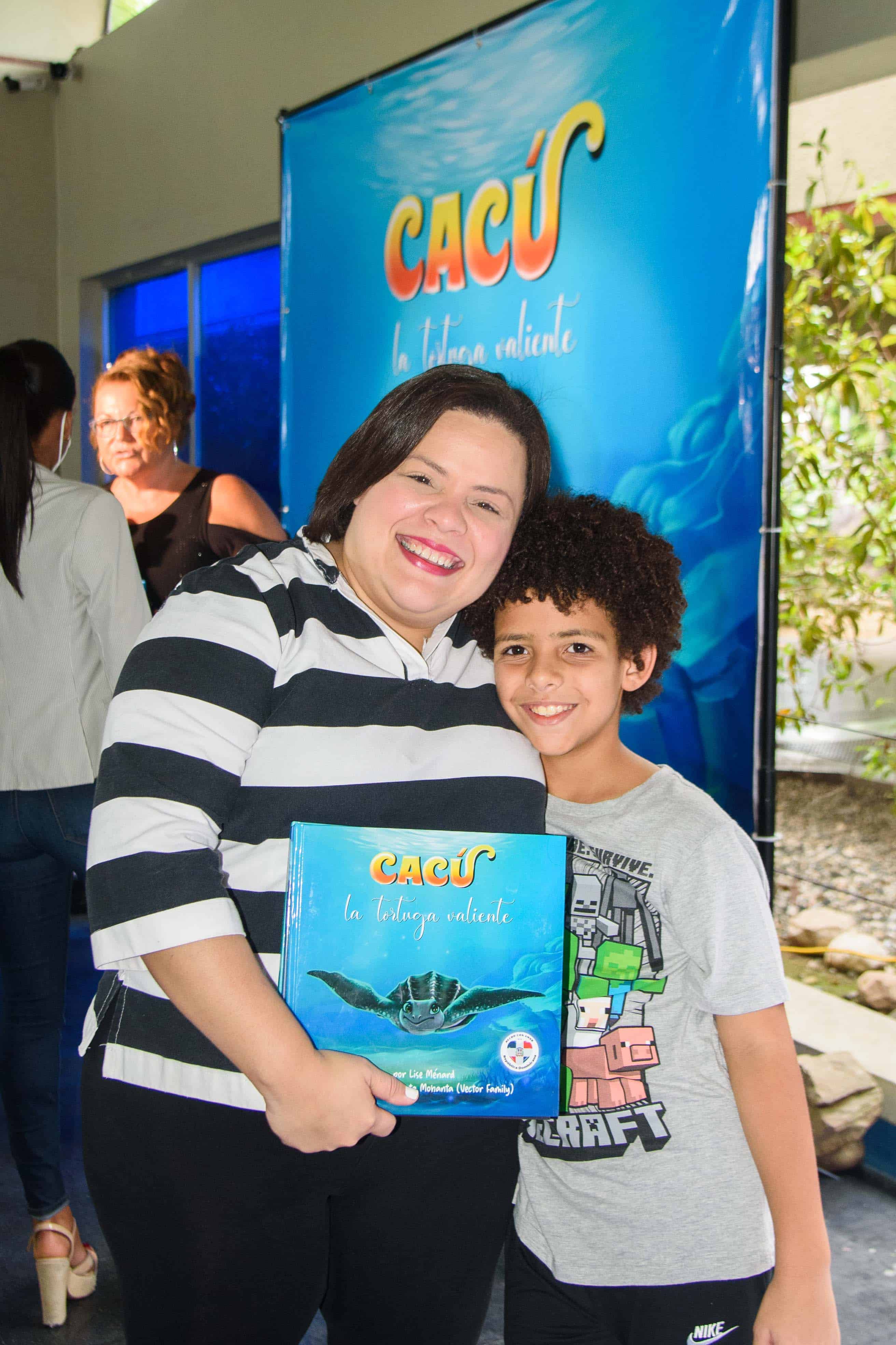 Anya Damiro´n y Max.