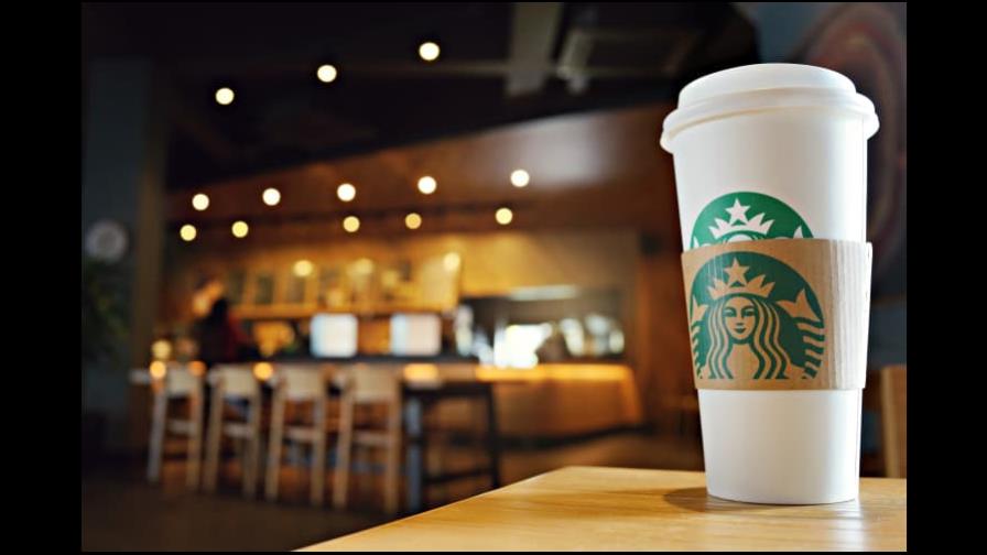 Starbucks suspende todos sus negocios en Rusia por la invasión de Ucrania