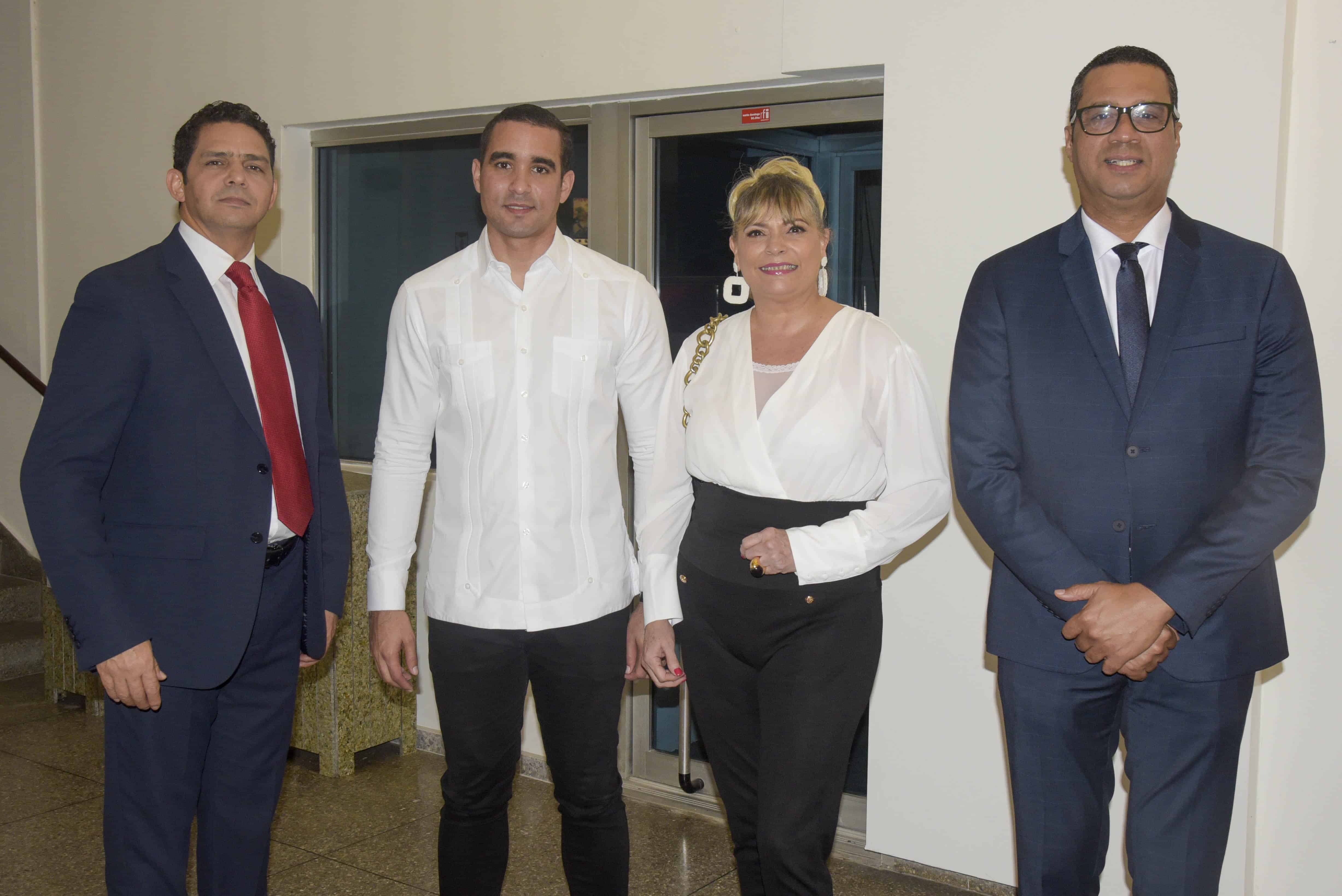 Luis González, José Julio Gómez, Sabrina Brugal y Gilberto Acevedo. 
