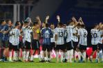 Argentina ya piensa en era post Messi y cita juveniles