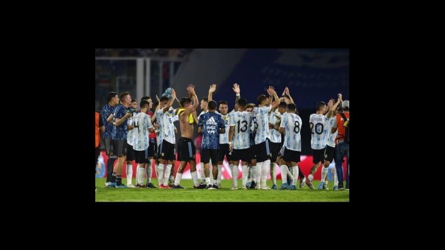 Argentina ya piensa en era post Messi y cita juveniles