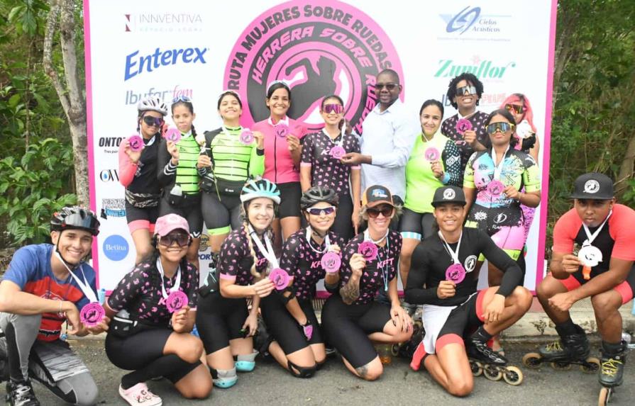 Mujeres Sobre Ruedas cumple meta de los 50 kilometros hasta Juan Dolio