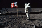 Dinamarca subasta las primeras fotos tomadas en la Luna