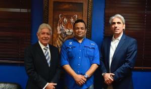 Los Tigres del Licey ascienden a Edgar Mateo