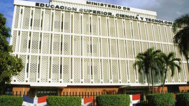 Mescyt anuncia segunda convocatoria de becas internacionales