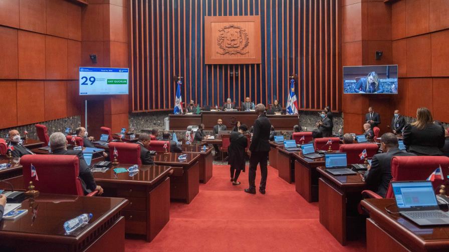 ¿Volverá el hombre del maletín para comprar una reforma constitucional?