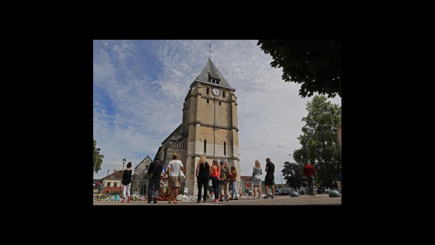 Cuatro condenados por asesinato de cura en Francia