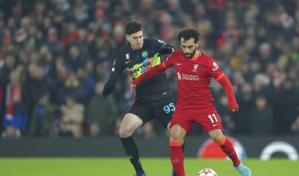 Liverpool cae, pero avanza a cuartos de Liga de Campeones