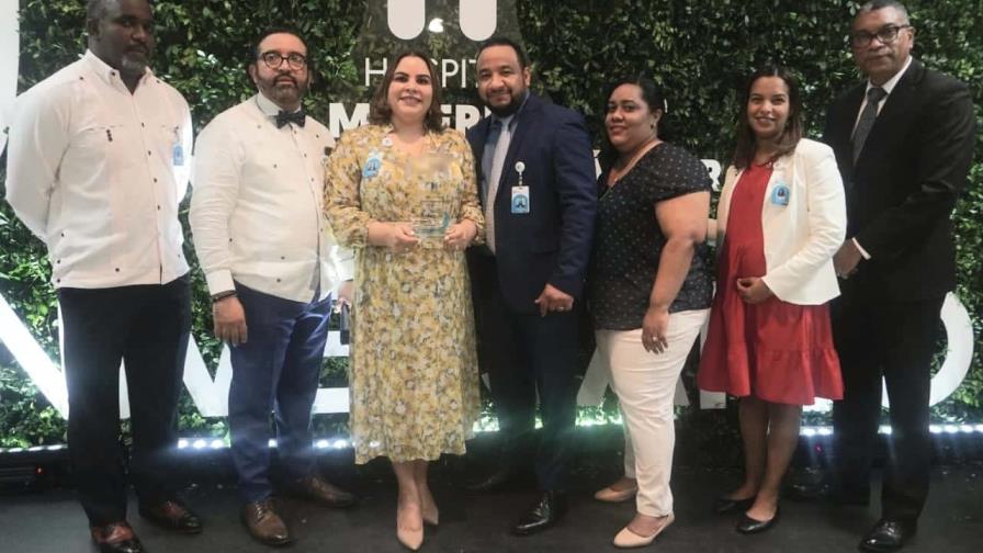 Reconocen a colaboradores de hospital Reynaldo Almánzar en noveno aniversario Reconocen a colaboradores de hospital Reynaldo Almánzar en noveno aniversario