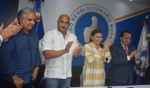 El PRM juramenta al exdirigente del Partido Reformista Homero Gonz&aacute;lez