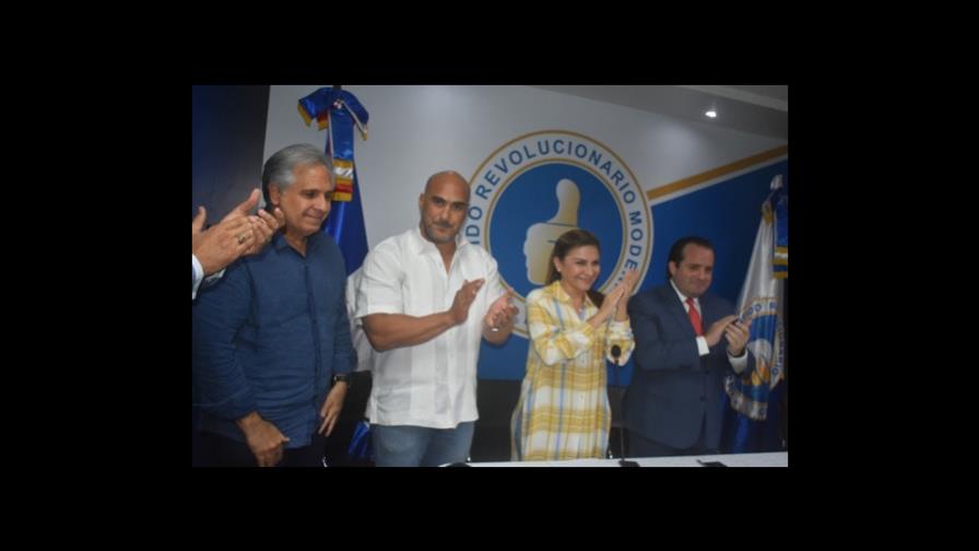 El PRM juramenta al exdirigente del Partido Reformista Homero González