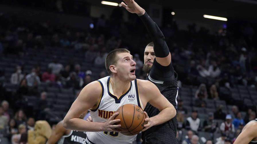 VÍDEO | Jokic domina a Kings, Nuggets ganan tras desaprovechar renta