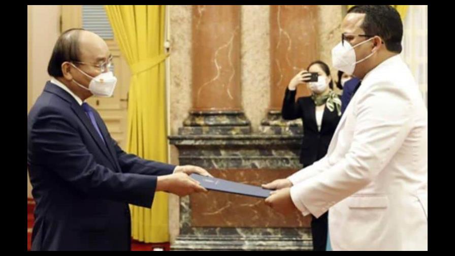 Nuevo embajador dominicano en Vietnam presenta sus credenciales