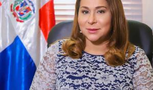 Ministra de la Mujer apoya proyecto busca quitar impuestos a toallas sanitarias