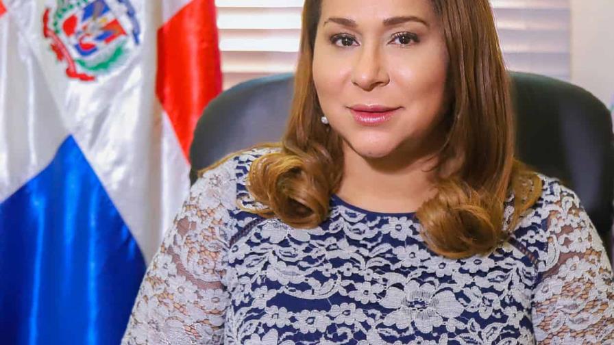 Ministra de la Mujer apoya proyecto busca quitar impuestos a toallas sanitarias