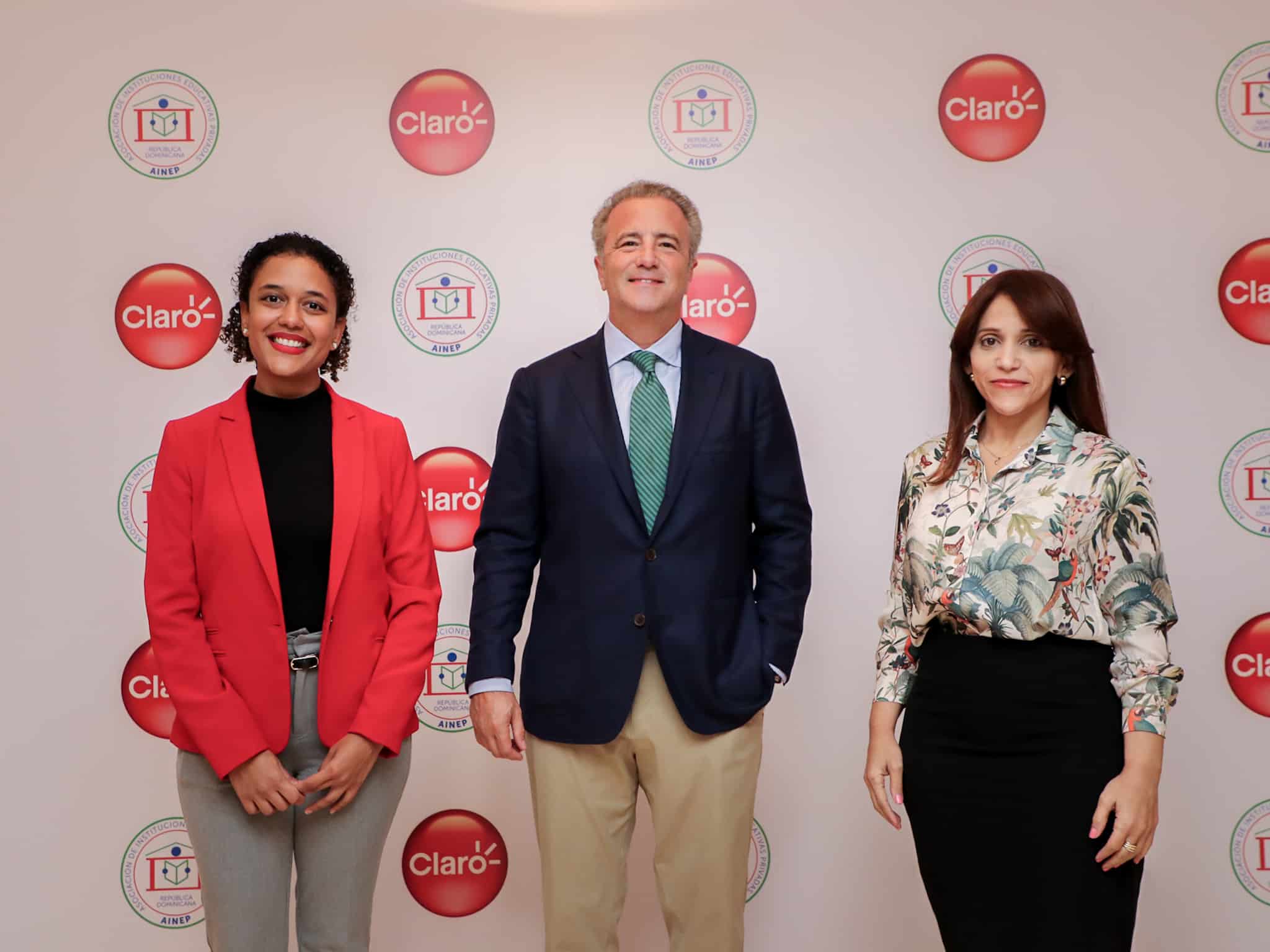 Priscilla Hidalgo, Anton Tejeda y Tammy Vásquez