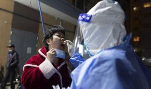 China aplica medidas selectivas ante alza de casos de COVID