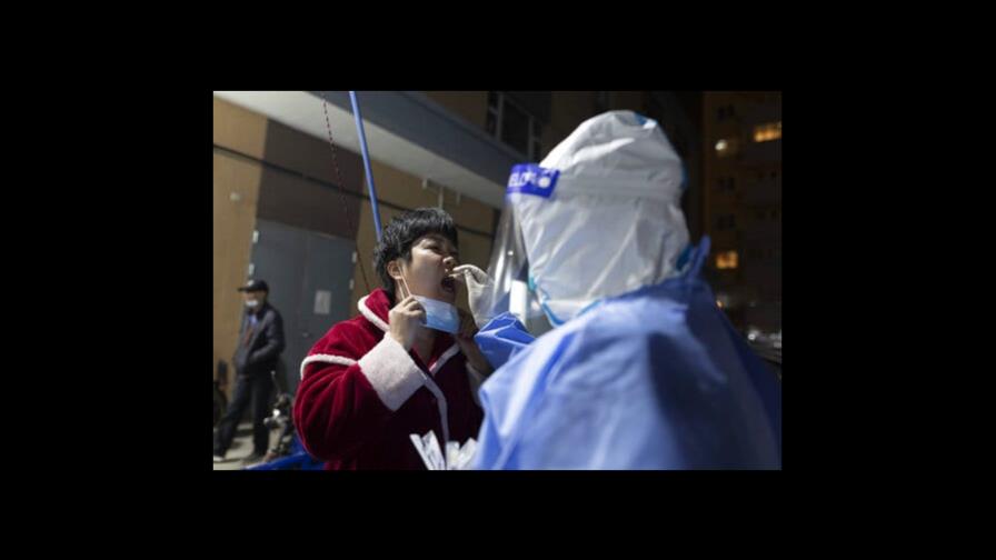 China aplica medidas selectivas ante alza de casos de COVID