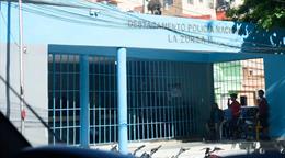 Sin luz ni internet: Destacamentos en barrios limitan la atenci&oacute;n a ciudadanos por fallas t&eacute;cnicas